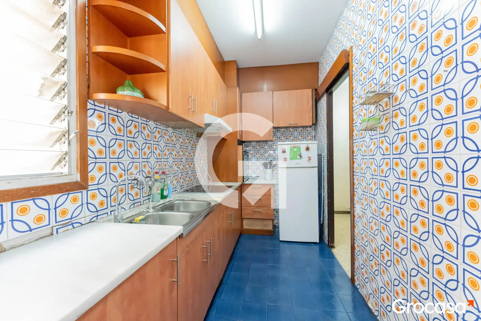 Kitchen of Flat for sale in Cornellà de Llobregat  with Air Conditioner, Storage room and Oven