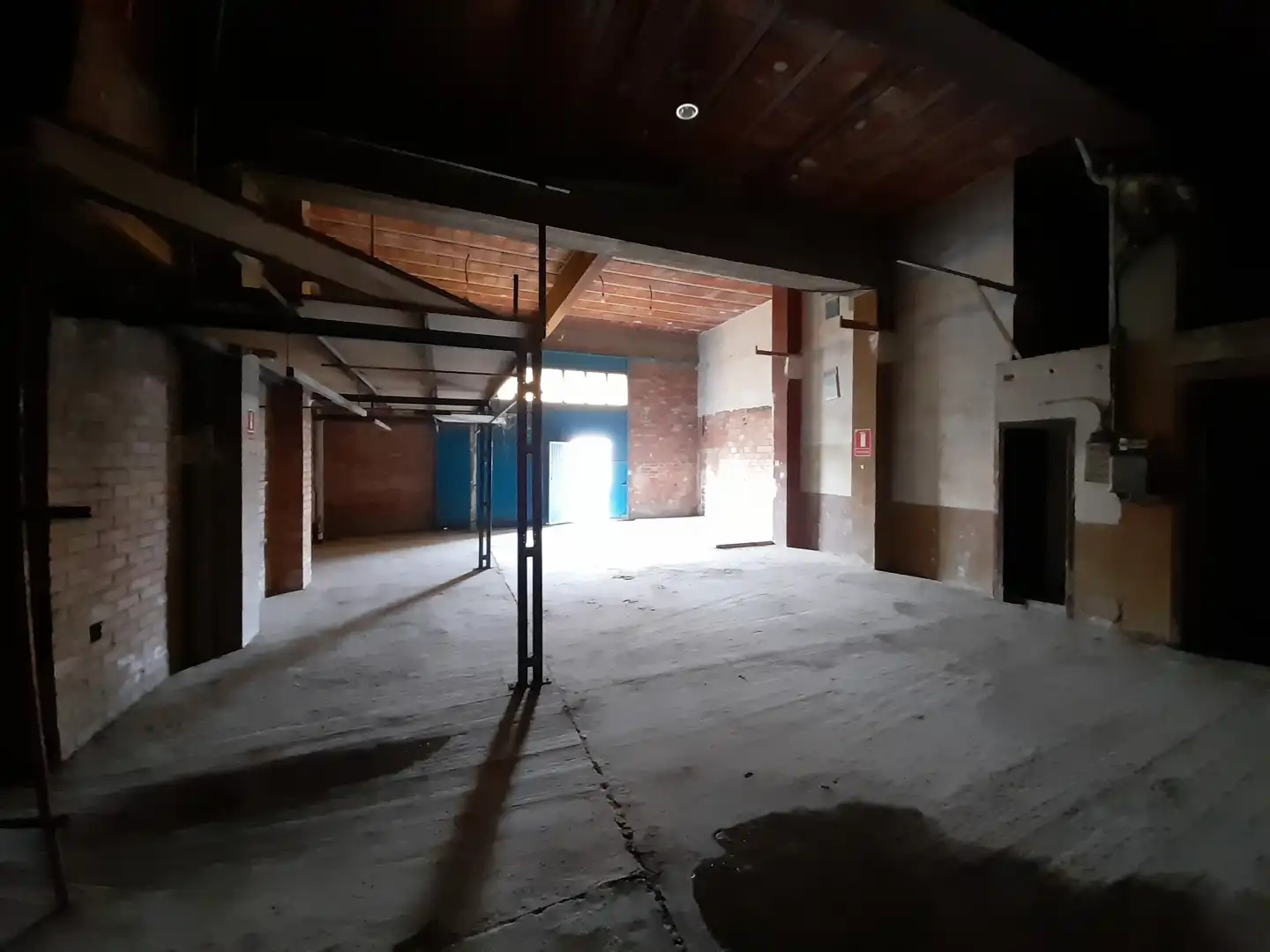 Local comercial en venta en Almirall Folch, imagen 4