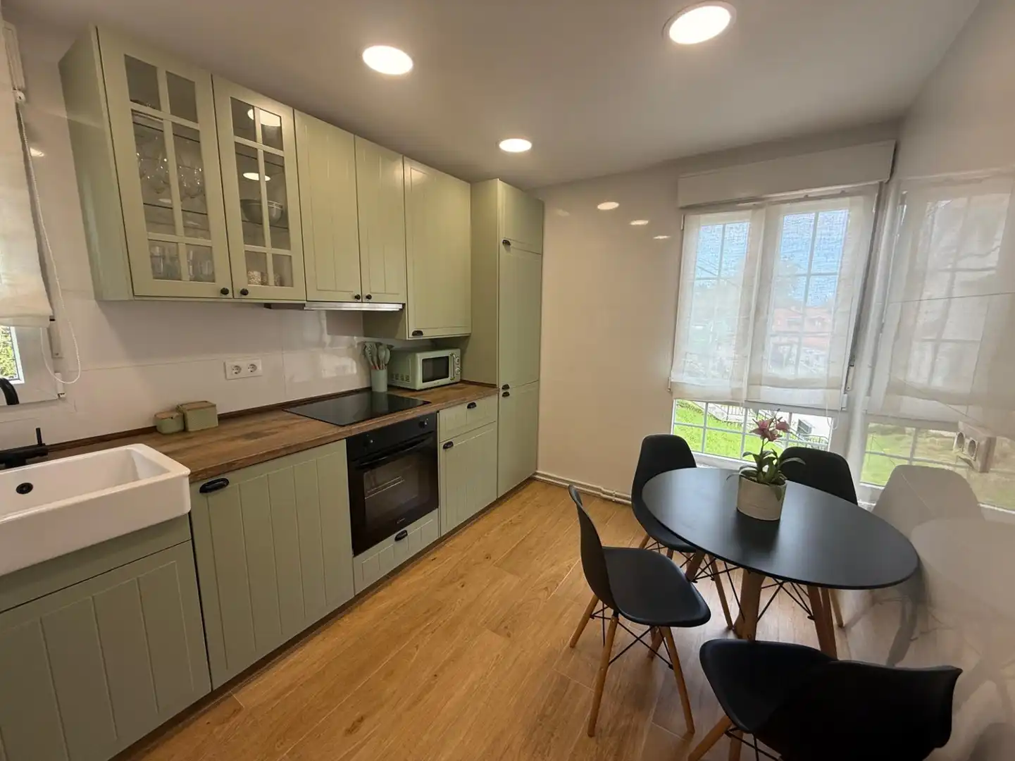 Cocina de Piso de alquiler en Comillas (Cantabria) con Calefacción, Terraza y Amueblado