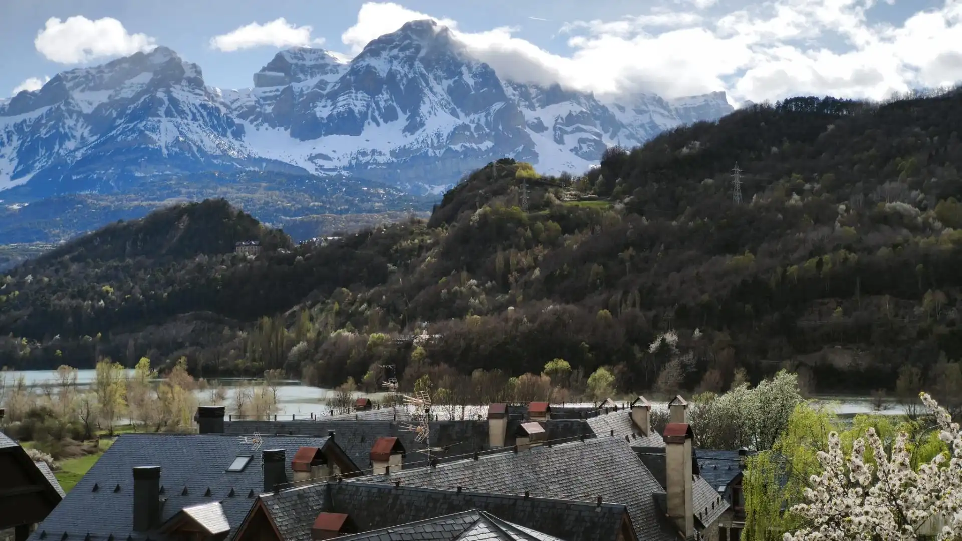 Vista exterior de Casa o chalet en venta en Panticosa con Calefacción, Amueblado y Balcón