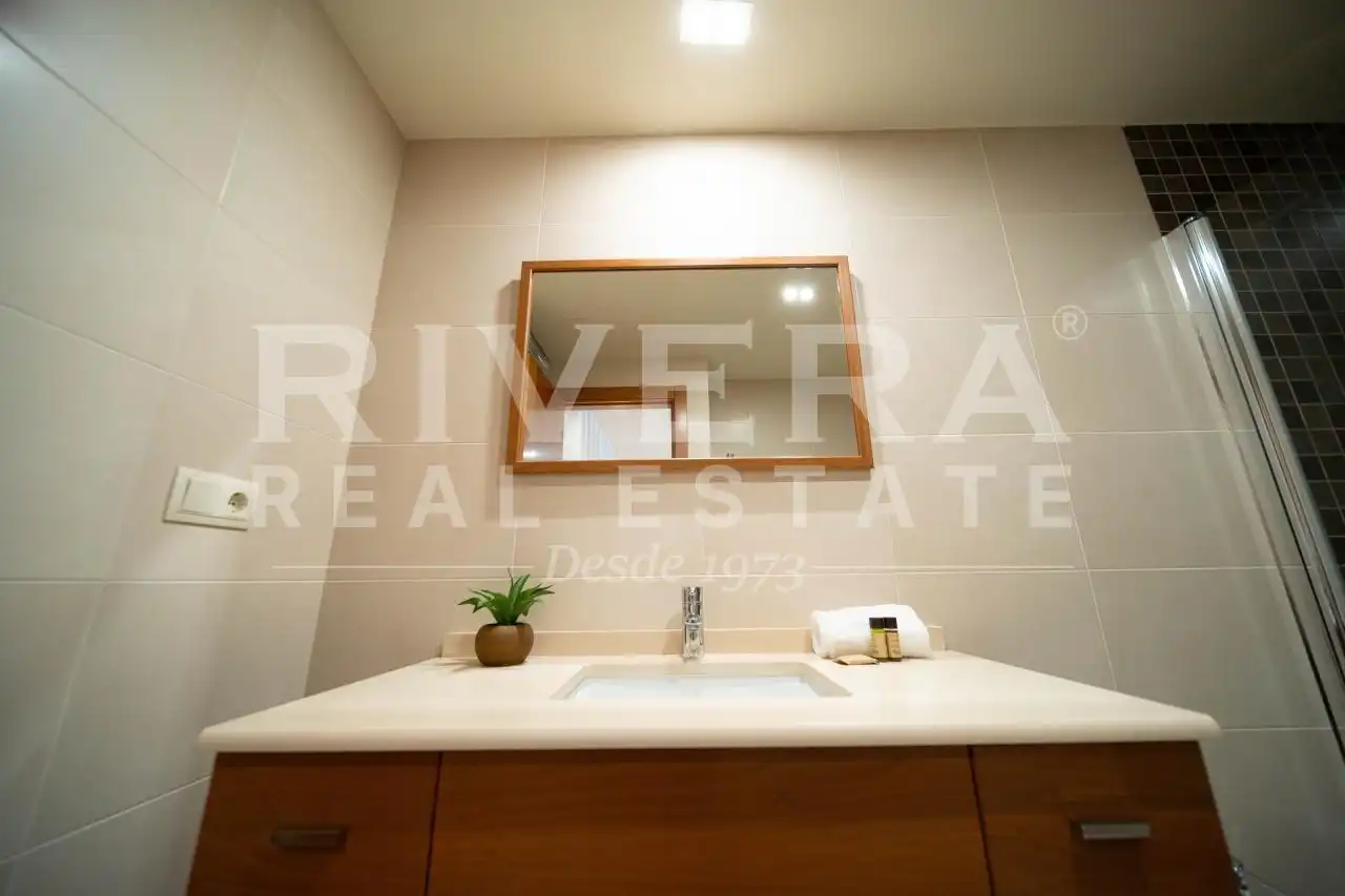 Badezimmer von Wohnung zum Verkauf in Sanxenxo mit Heizung, Terrasse und Abstellraum