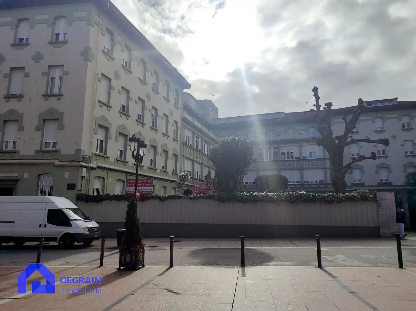 Vista exterior de Piso de alquiler en Oviedo  con Terraza y Trastero