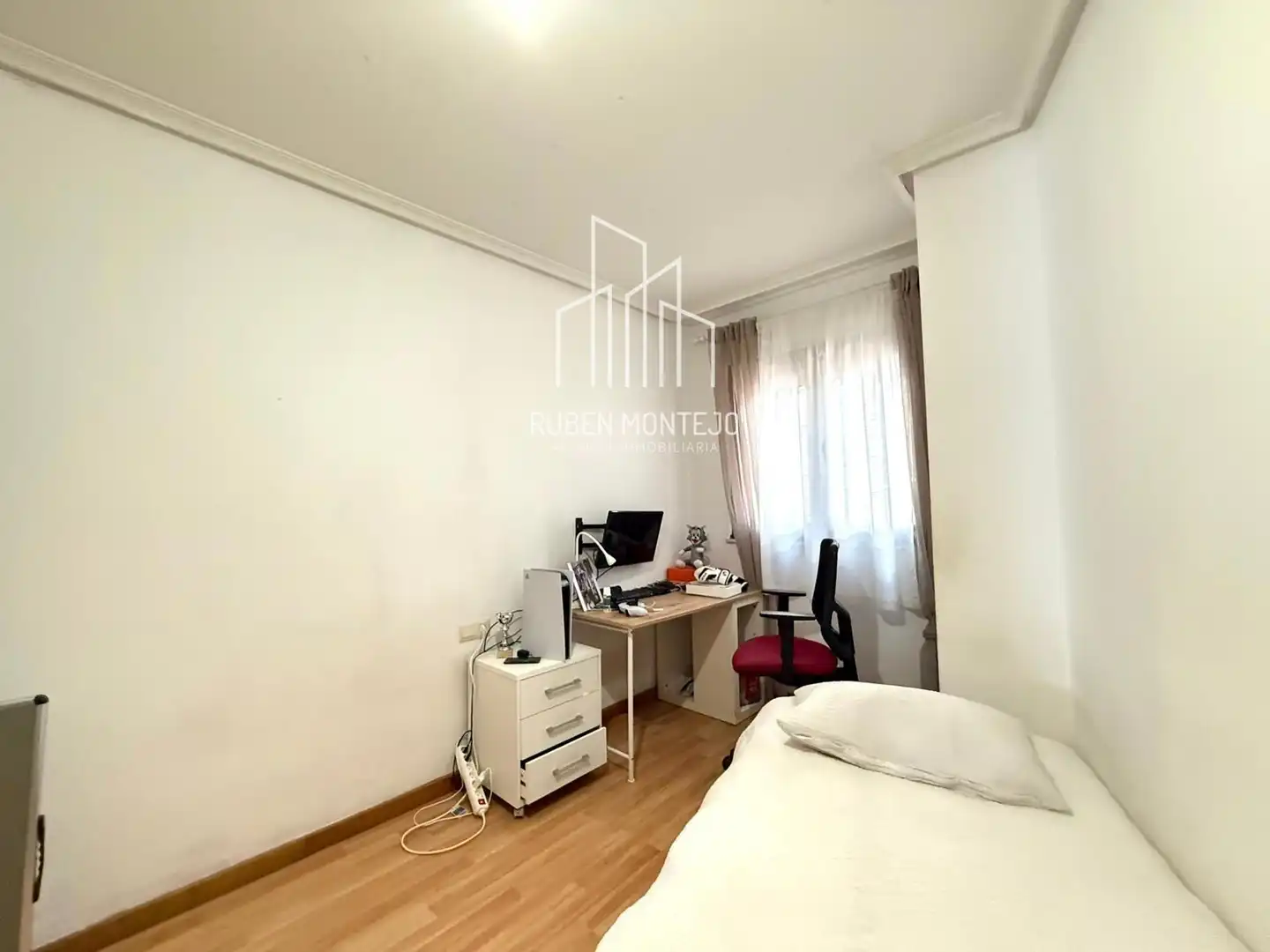 Habitación de Piso en venta en Castellanos de Moriscos con Calefacción, Horno y Lavadora