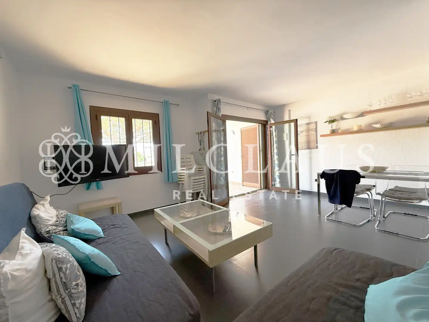 Sala d'estar de Casa adosada en venda en Calonge i Sant Antoni amb Calefacció, Parquet i Terrassa
