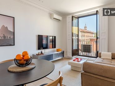 Flat with balcony to rent in Centro
