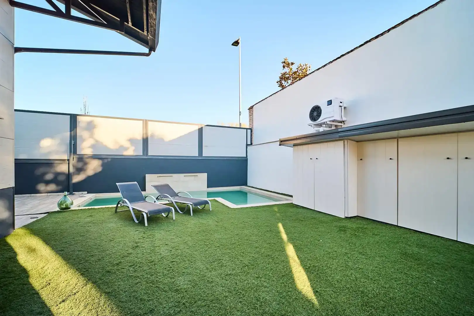 Swimming pool of Houses for sale in Rivas-Vaciamadrid  with Air Conditioner, Private garden and Storage room