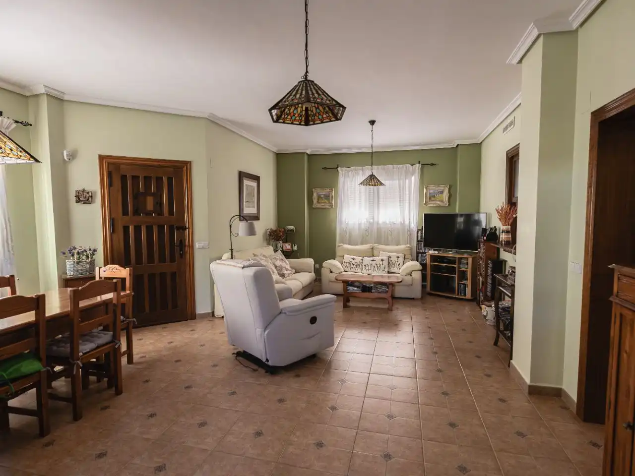 Sala d'estar de Casa o xalet en venda en Bétera amb Terrassa, Piscina i Balcó