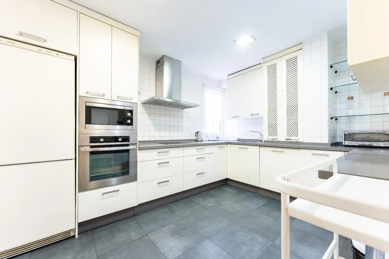 Kitchen of Flat for sale in Córdoba  with Heating, Parquet flooring and Storage room