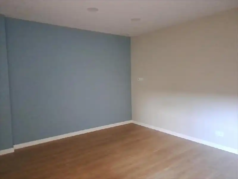 Habitación de Local en venta en Pontevedra Capital 