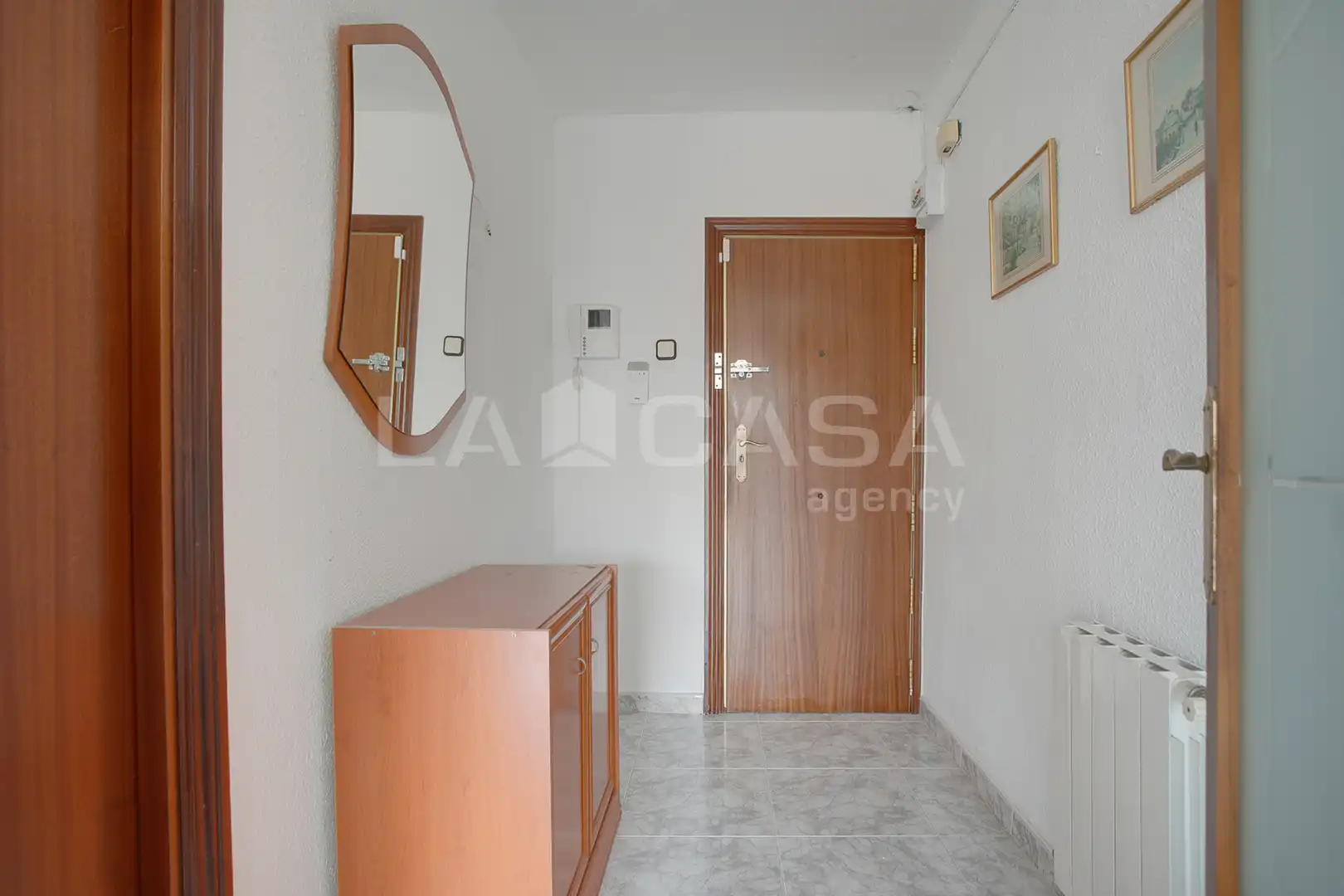 Piso en venta en L'Hospitalet de Llobregat con Calefacción y Balcón