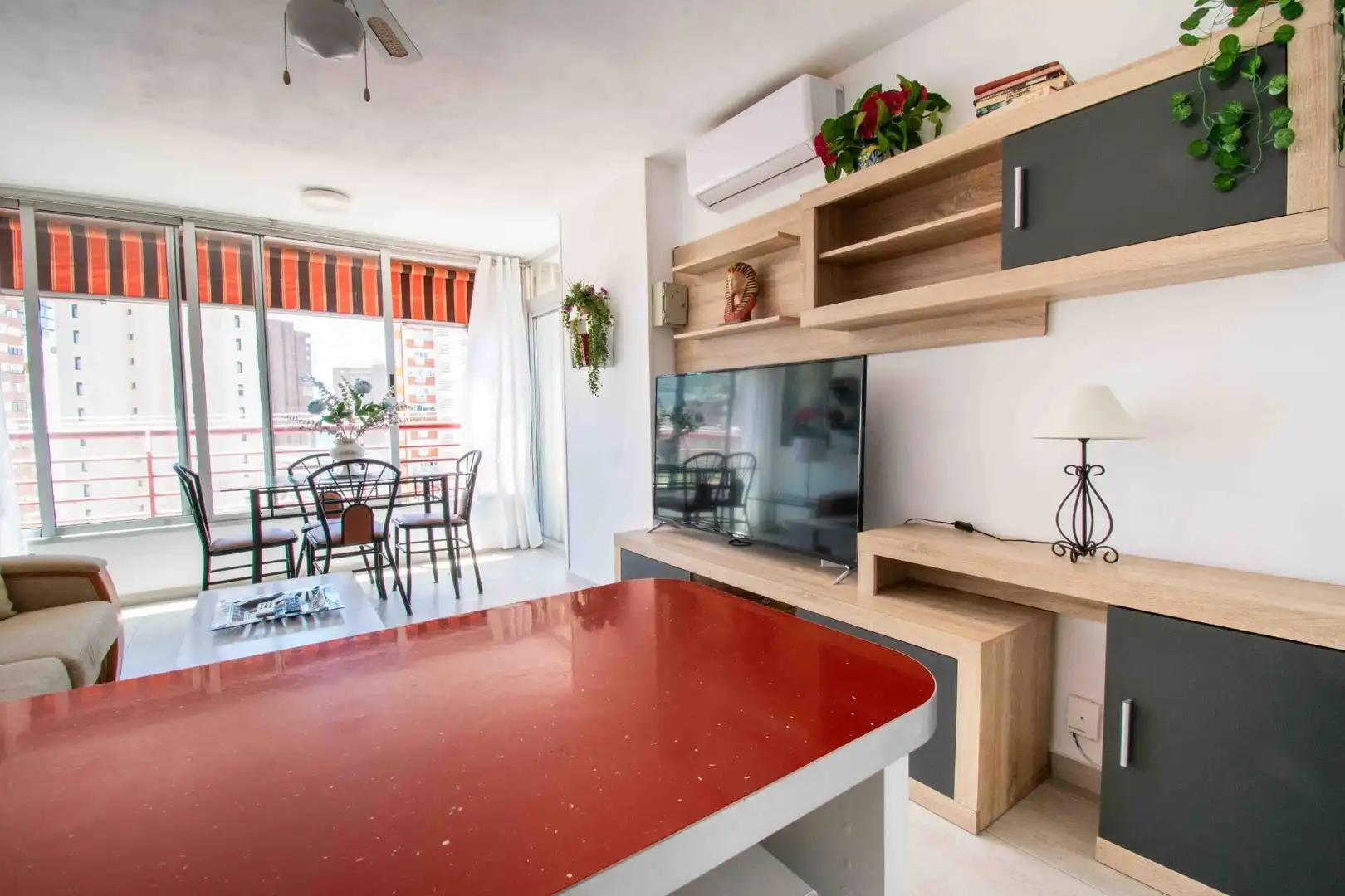 Sala d'estar de Apartament en venda en Benidorm amb Piscina