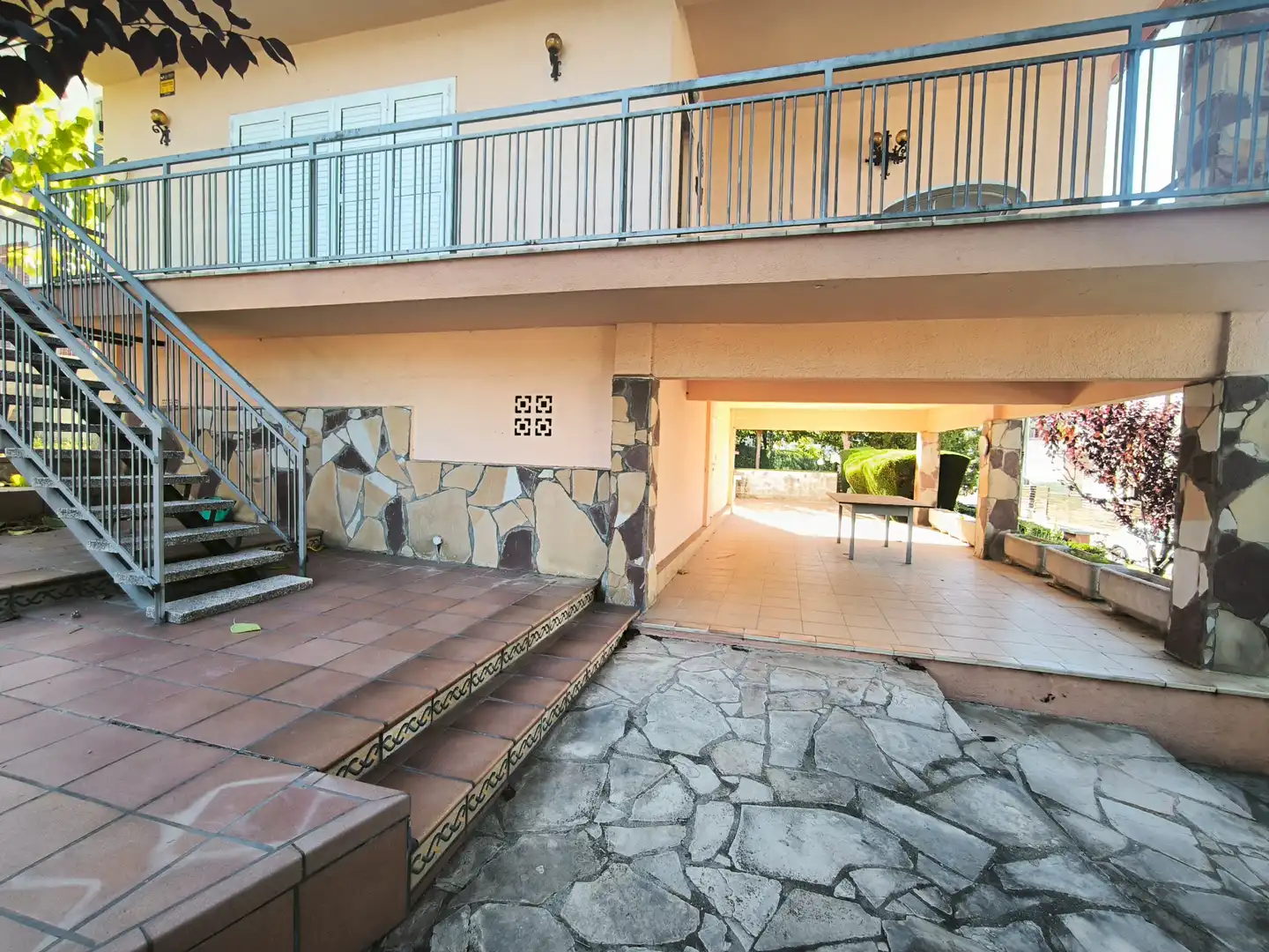 Vista exterior de Casa o xalet en venda en Lliçà d'Amunt amb Aire condicionat, Calefacció i Jardí privat