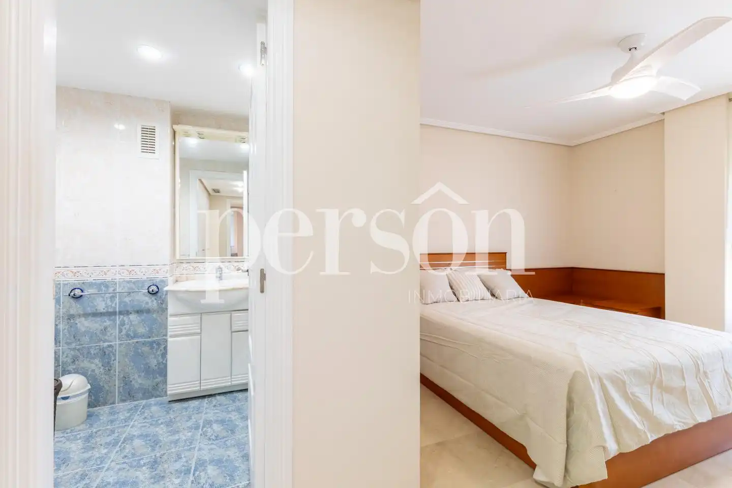 Bedroom of Flat for rent in Valencia  with Air Conditioner, Heating and Private garden