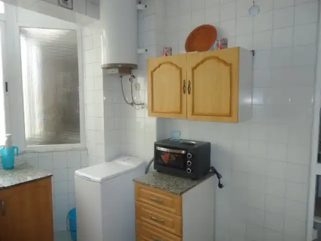 Kitchen of Flat for rent in Granada  with Air Conditioner, Furnished and Washing machine