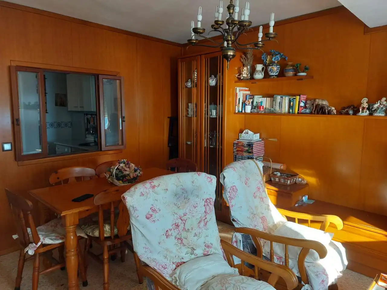Sala de estar de Piso de alquiler en Cádiz con Balcón