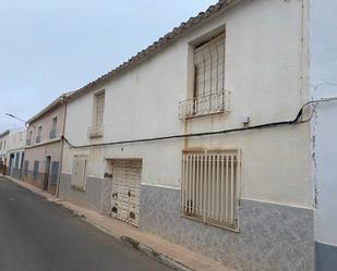 Vista exterior de Casa o xalet en venda en Granátula de Calatrava amb Jardí privat i Traster