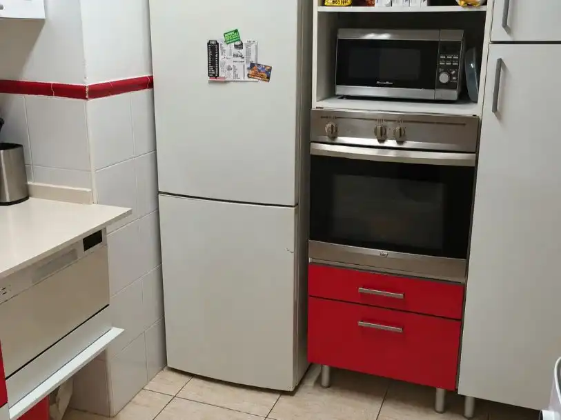 Cocina de Piso para compartir en Cunit Residencial