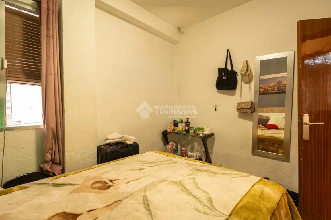 Flat for sale in Granada  with Balcony