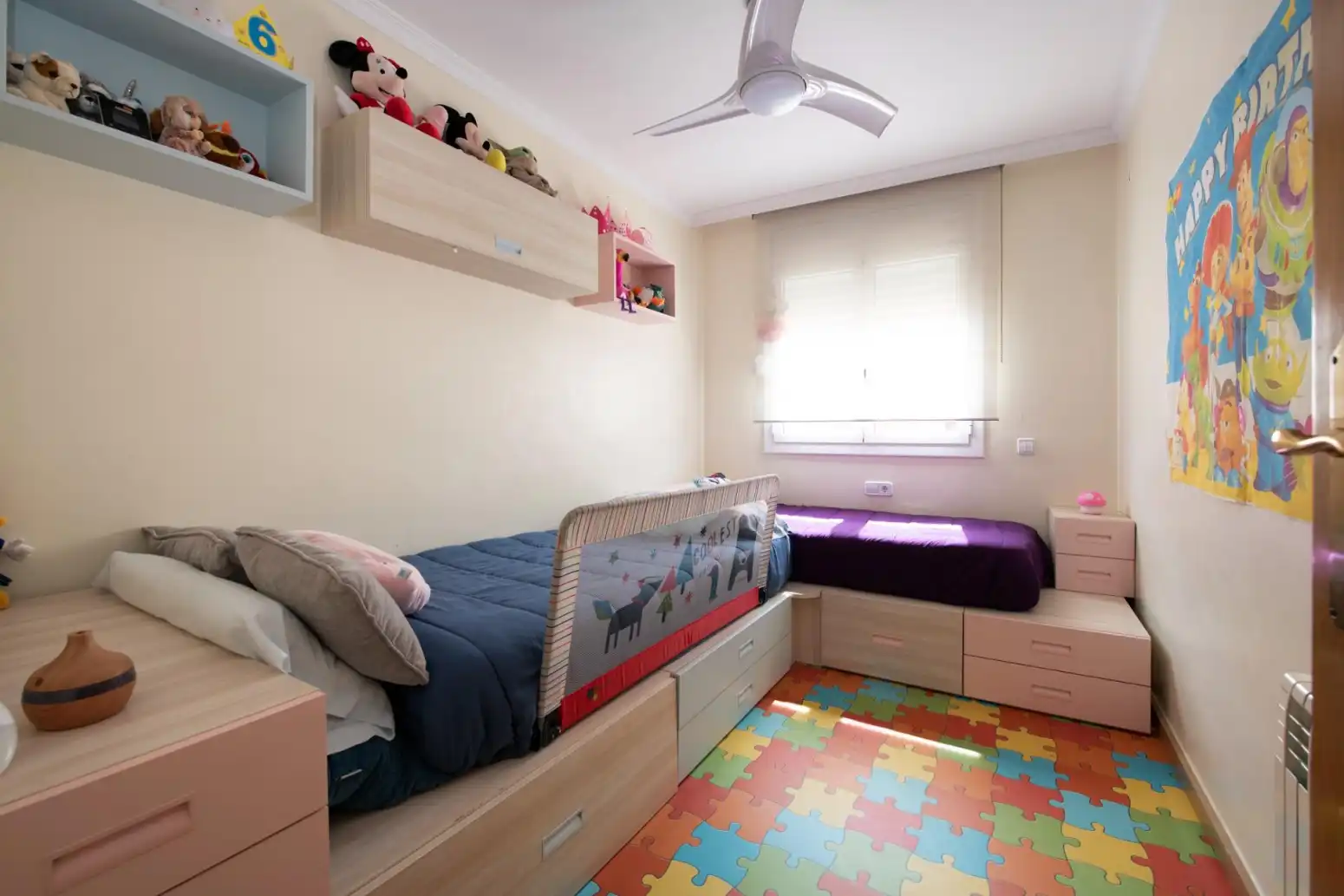 Schlafzimmer von Dachboden zum Verkauf in Sant Boi de Llobregat