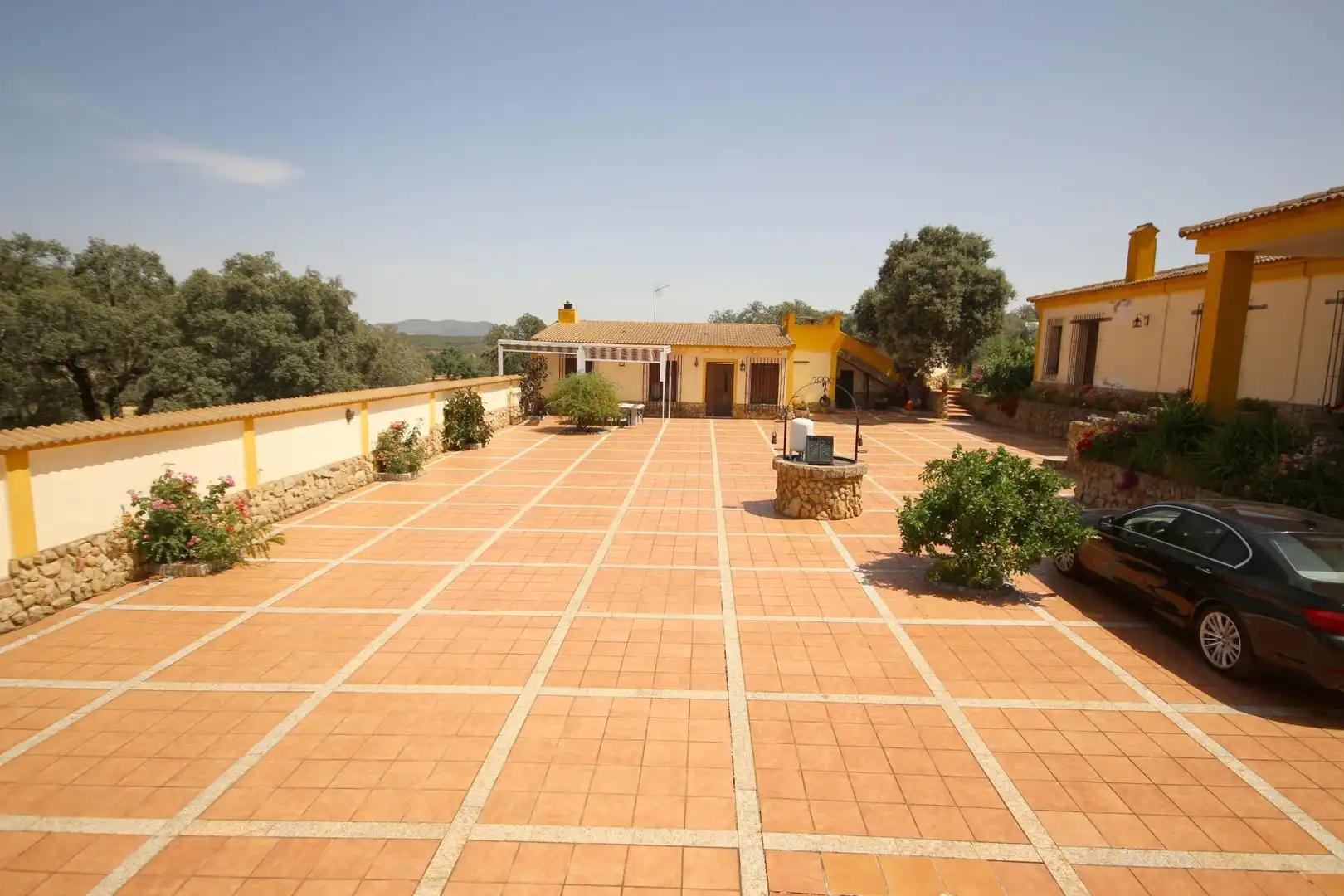 Terraza de Finca rústica en venta en Alcuéscar con Aire acondicionado