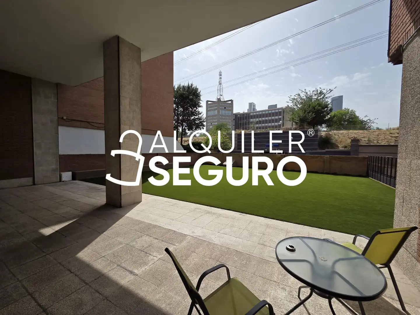 Terrassa de Pis de lloguer en Madrid amb Aire condicionat, Calefacció i Piscina