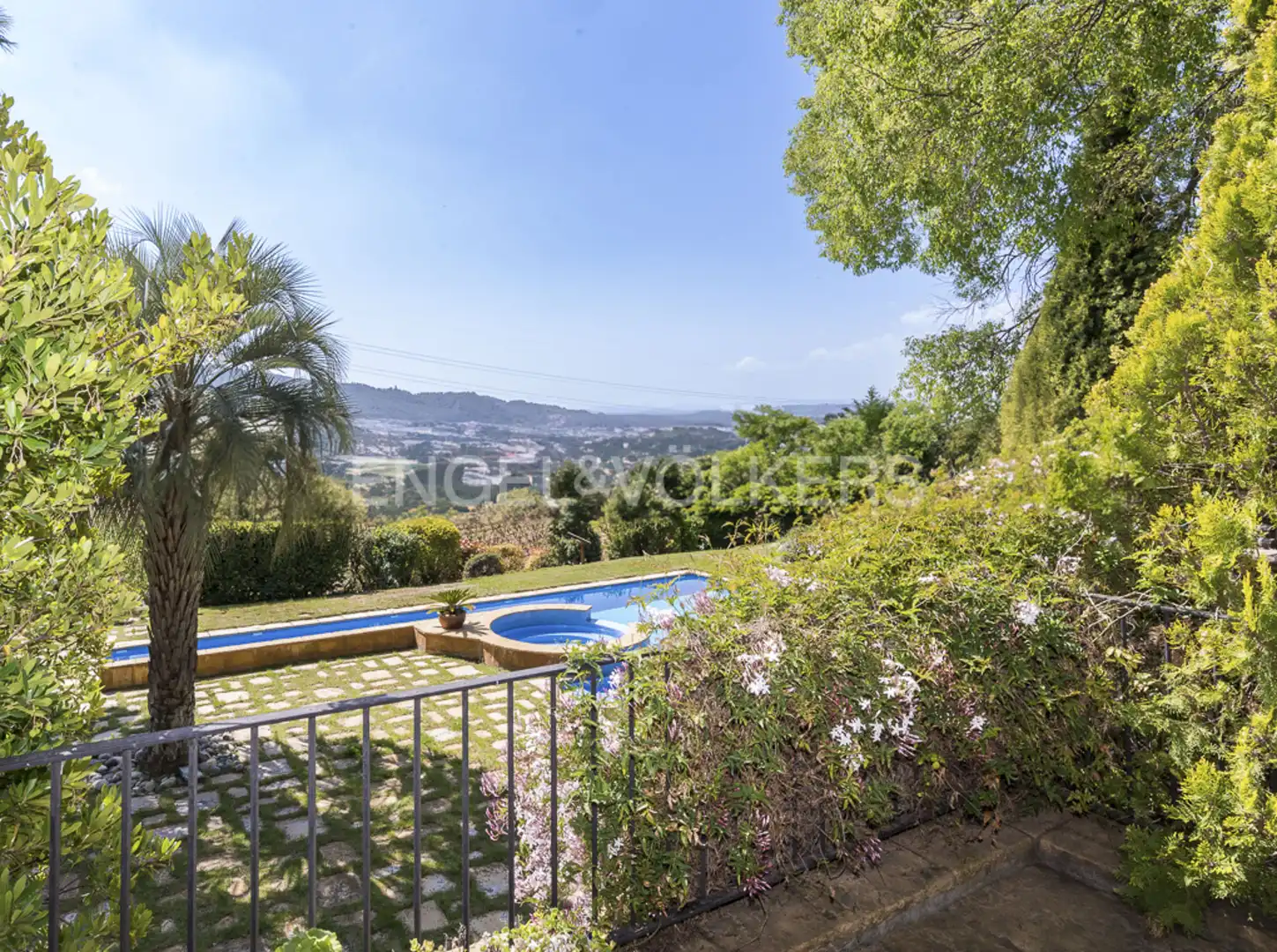 Exterior view of Buildings for sale in Gelida