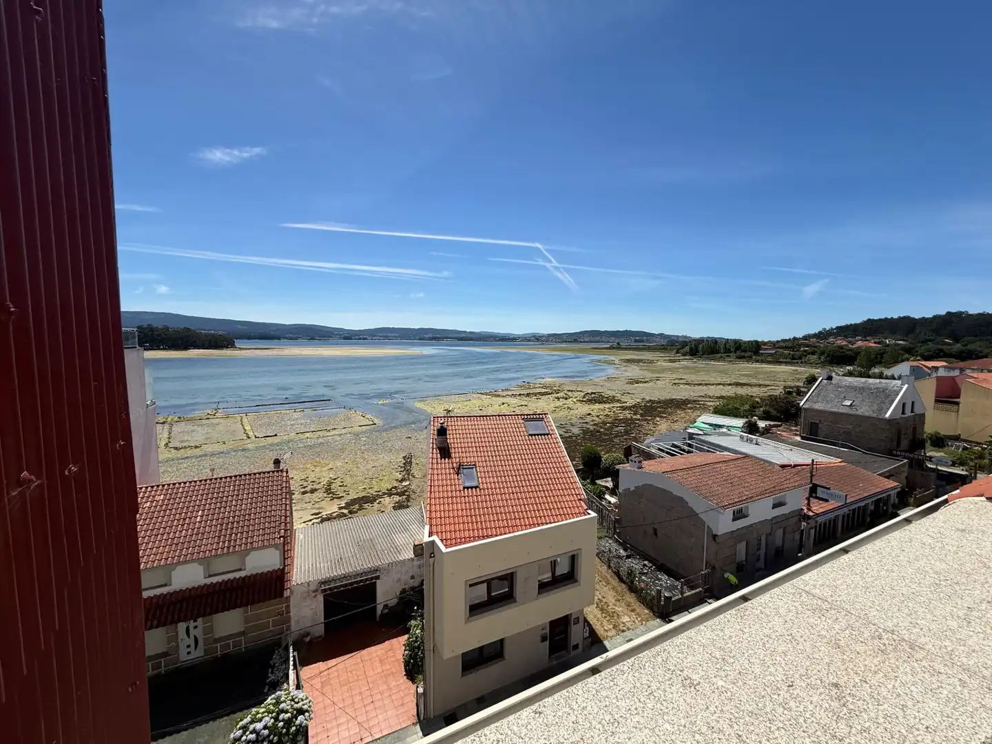 Außenansicht von Wohnungen zum Verkauf in O Grove   mit Heizung, Terrasse und Abstellraum