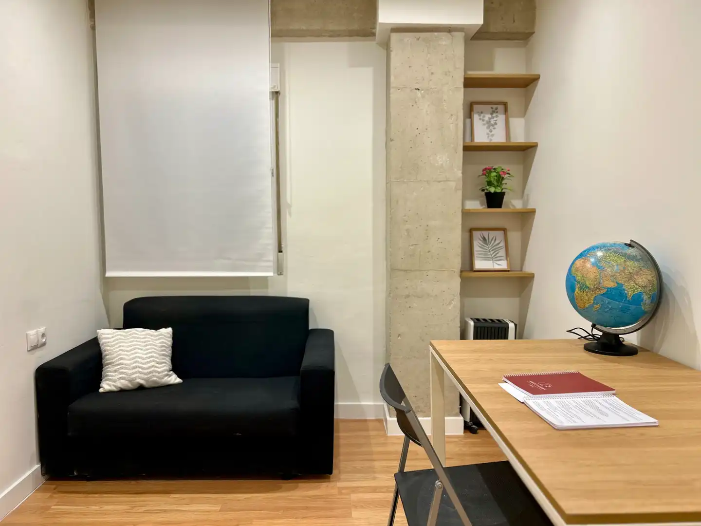 Sala de estar de Piso en venta en Granada con Aire acondicionado, Parquet y Amueblado
