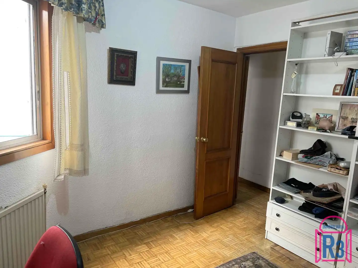 Dormitori de Pis en venda en León Capital  amb Calefacció, Terrassa i Traster