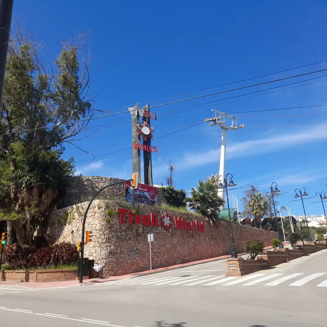 Außenansicht von Wohnung zum Verkauf in Benalmádena mit Klimaanlage, Heizung und Terrasse
