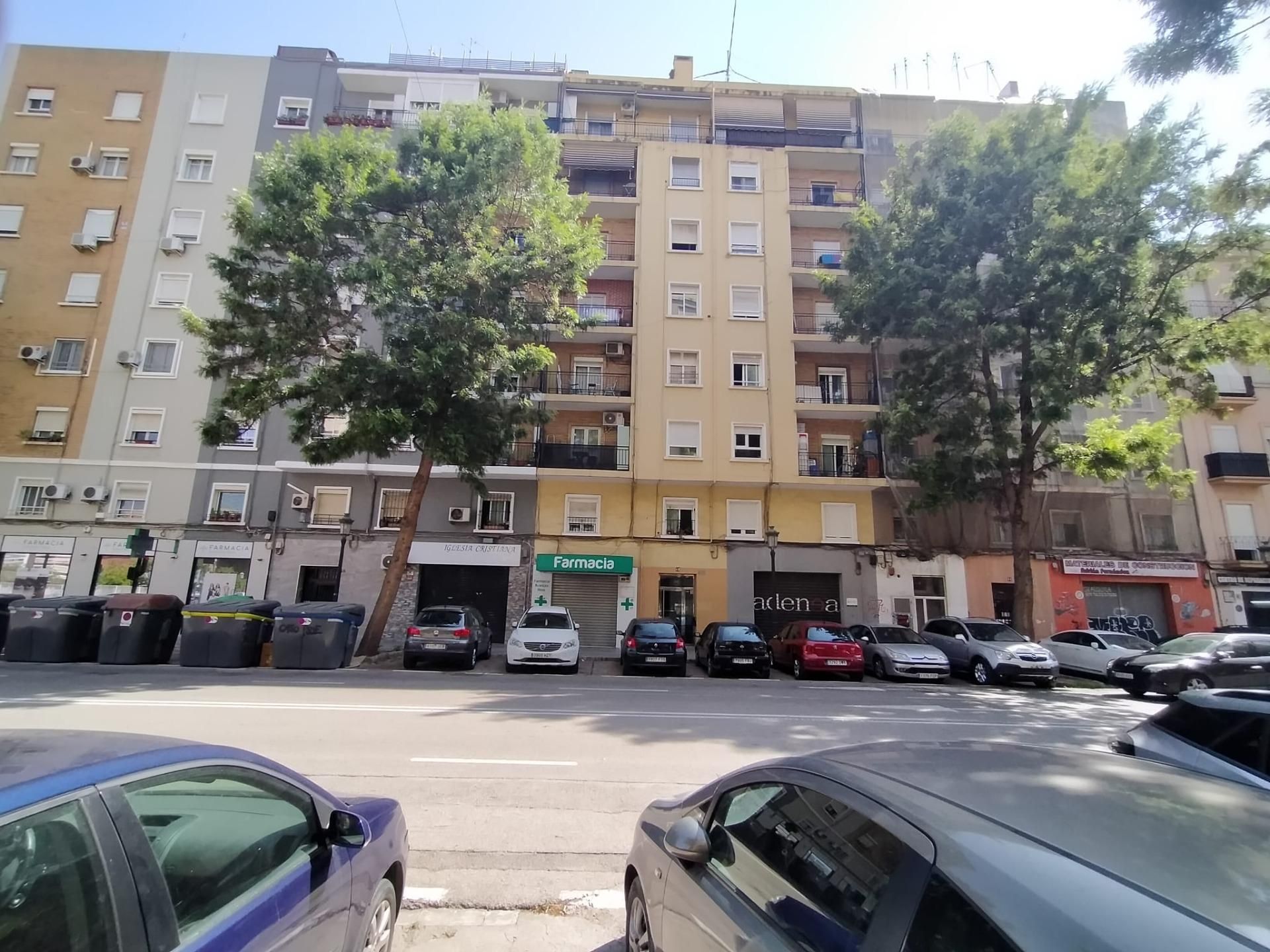 Vista exterior de Pis en venda en  Valencia Capital amb Balcó
