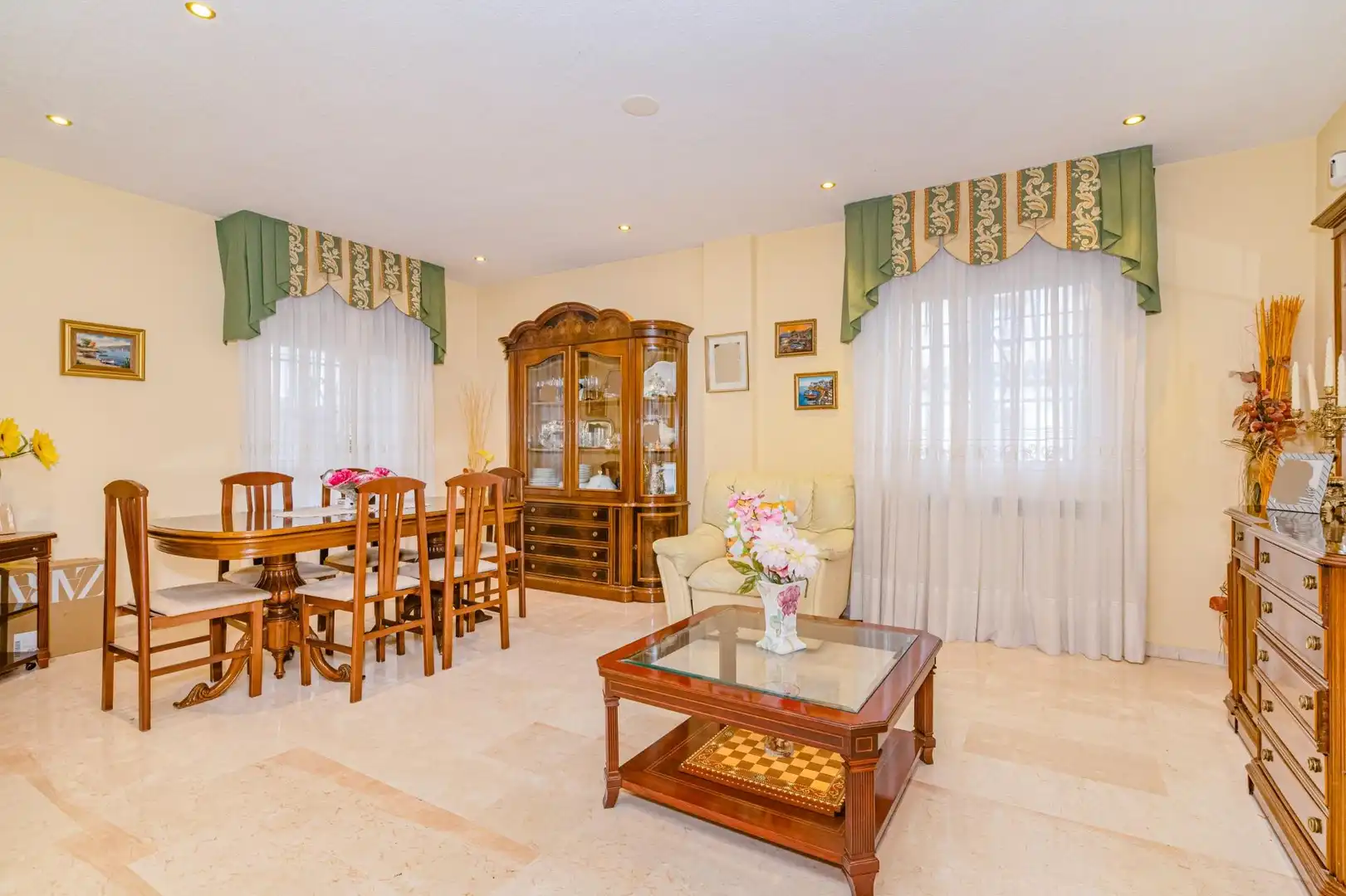 Casa pareada en venta en Calle BUERO VALLEJO 4, imagen 2
