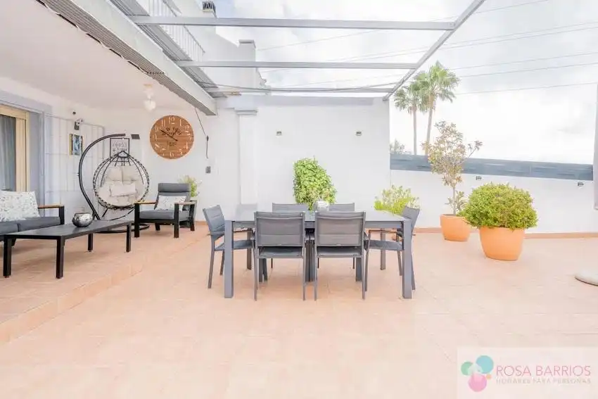 Terrassa de Casa adosada en venda en Estepona amb Terrassa, Traster i Piscina comunitària
