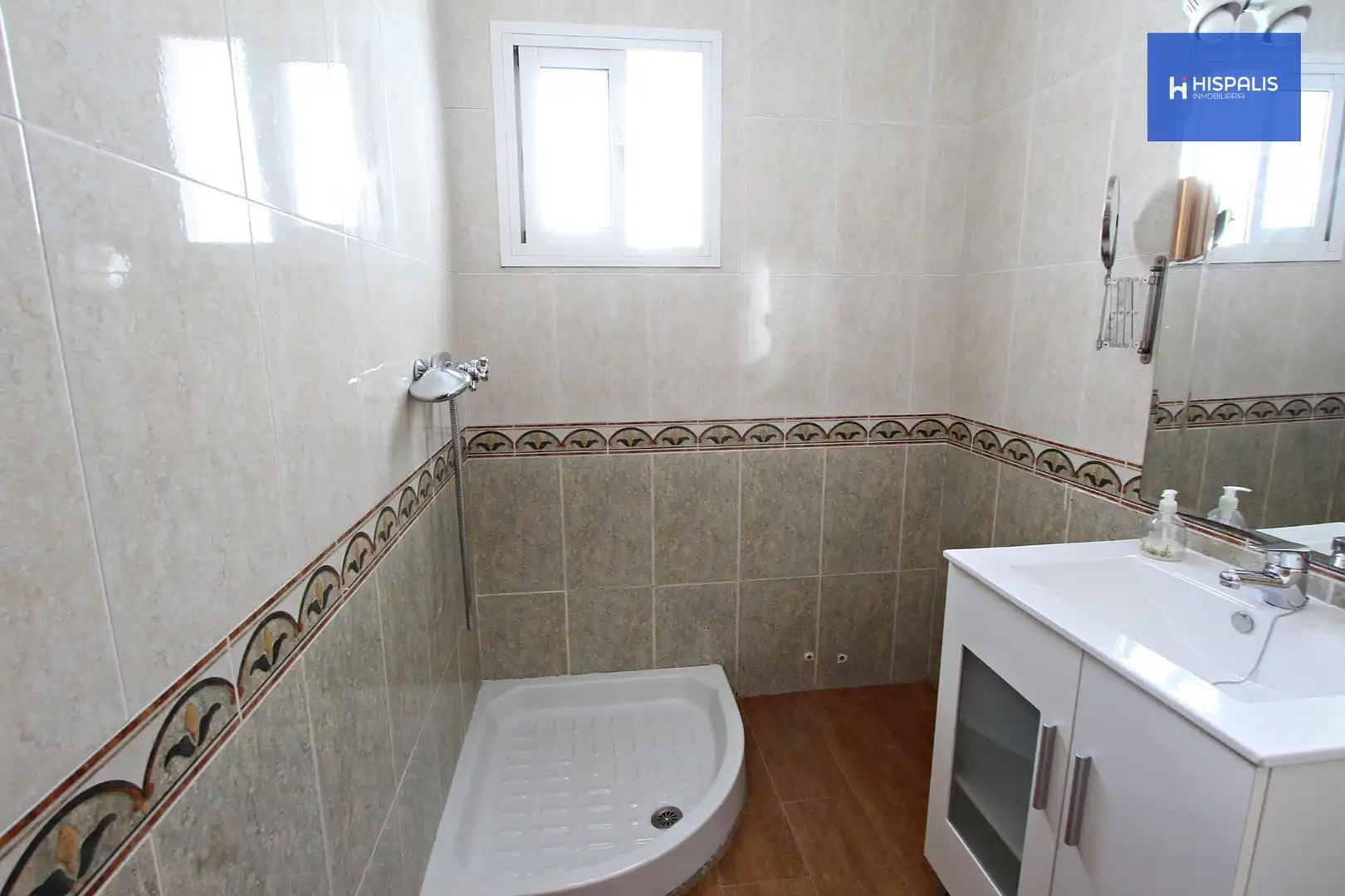 Baño de Piso en venta en Sevilla con Aire acondicionado y Terraza