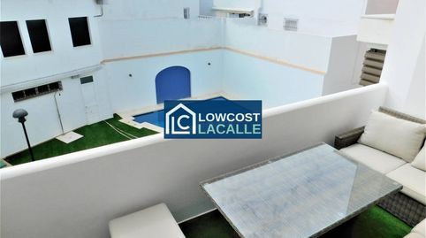 Foto 2 de Pis en venda a Avenida la Marina, Centro - La Costilla, Rota