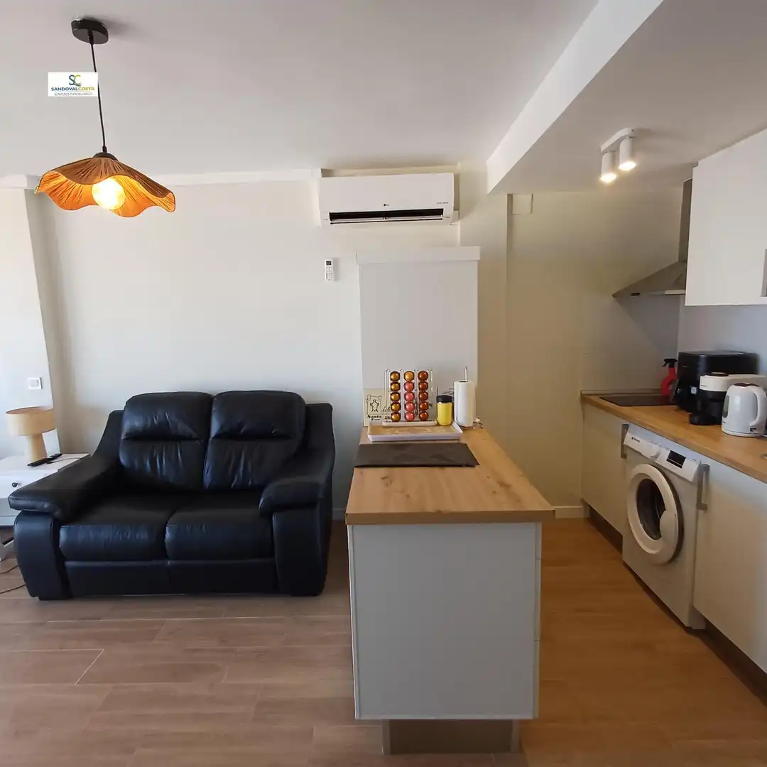 Sala de estar de Apartamento en venta en Alicante / Alacant con Aire acondicionado y Piscina comunitaria