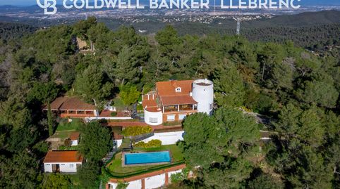 Preciosa casa con un gran terreno en venta en la carretera de Vallvidrera a Molins de Rei