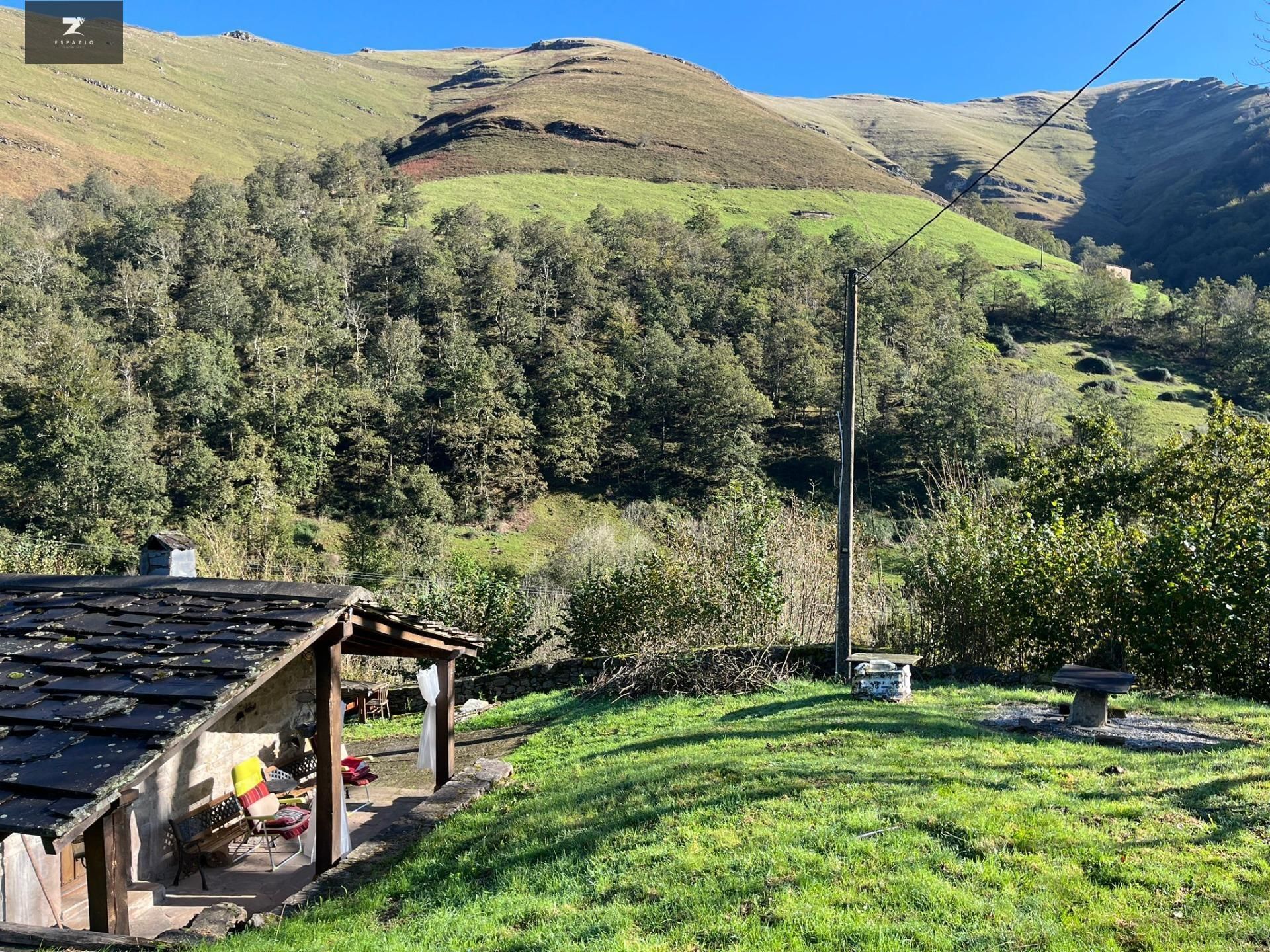 Vista exterior de Finca rústica en venta en Vega de Pas con Jardín privado y Terraza