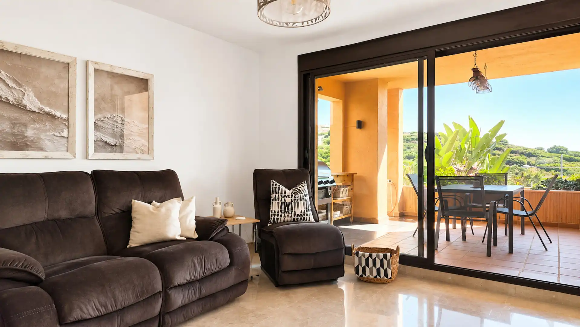 Sala de estar de Planta baja en venta en Manilva con Aire acondicionado, Terraza y Trastero