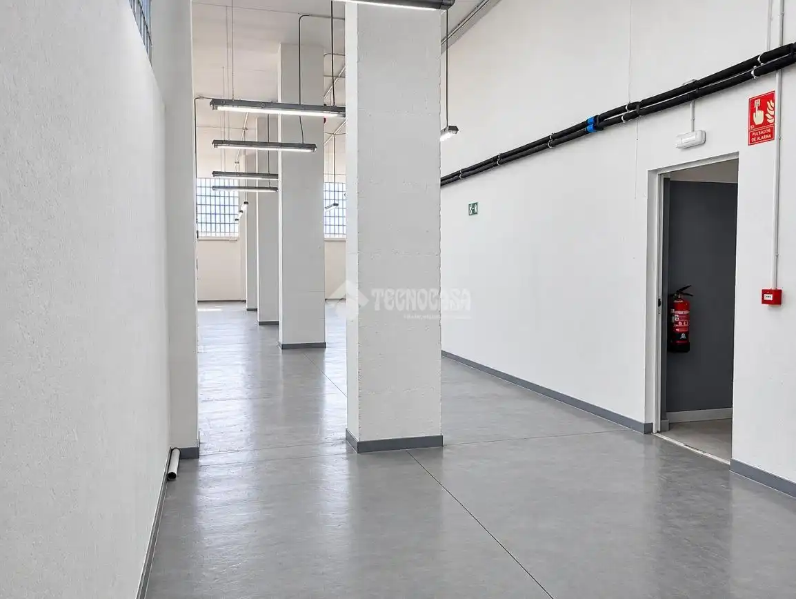 Local comercial en venda a San Blas, imagen 7