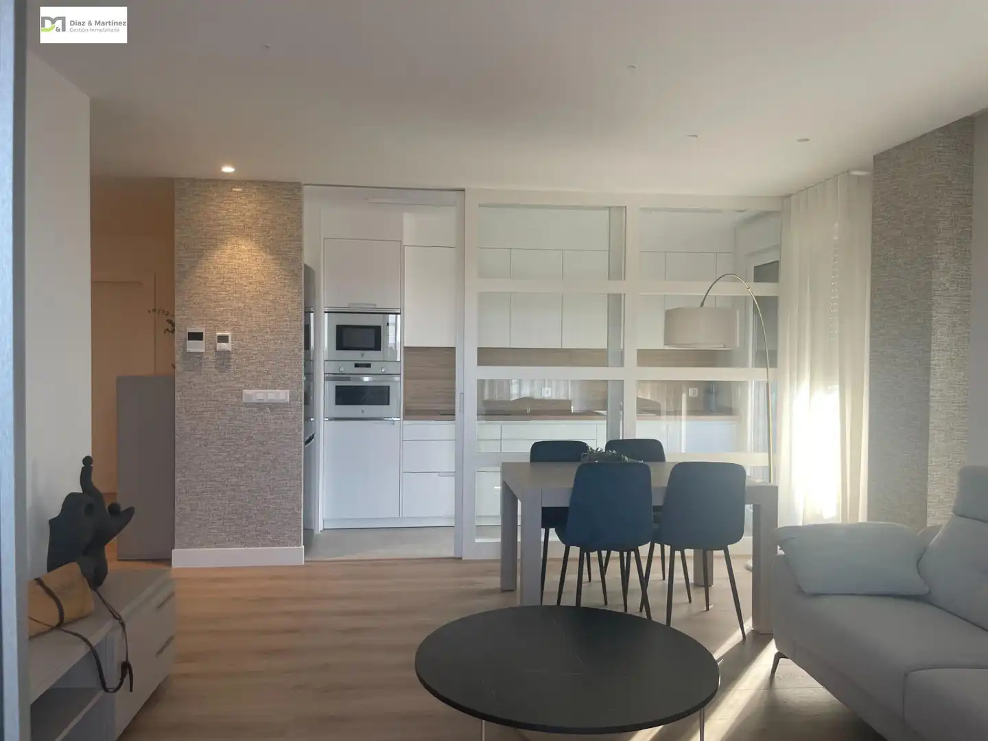 Kitchen of Flat for rent in León Capital   with Heating, Parquet flooring and Terrace