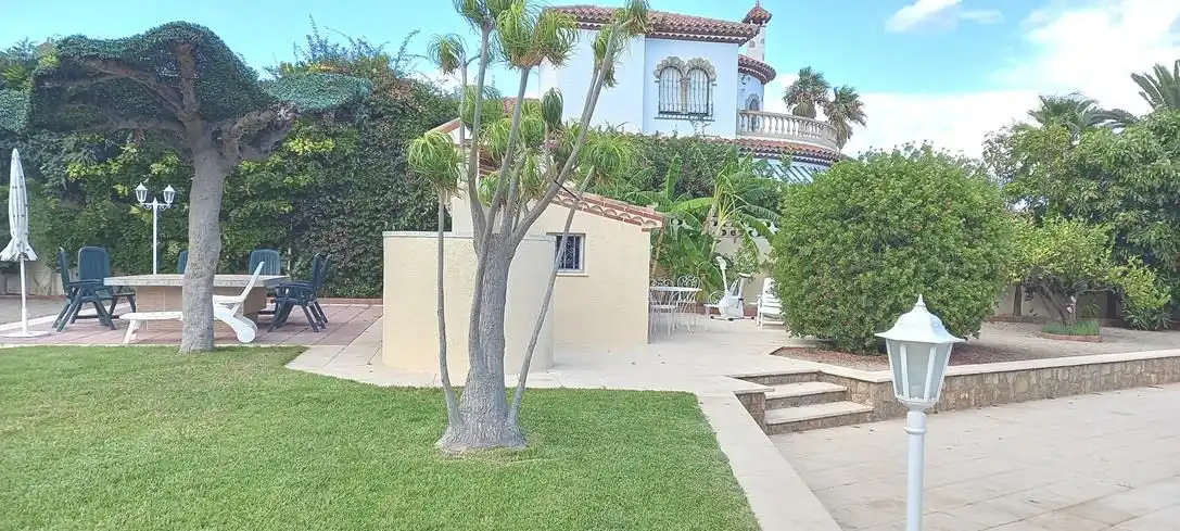 Jardí de Casa o xalet en venda en Mont-roig del Camp amb Aire condicionat, Calefacció i Jardí privat