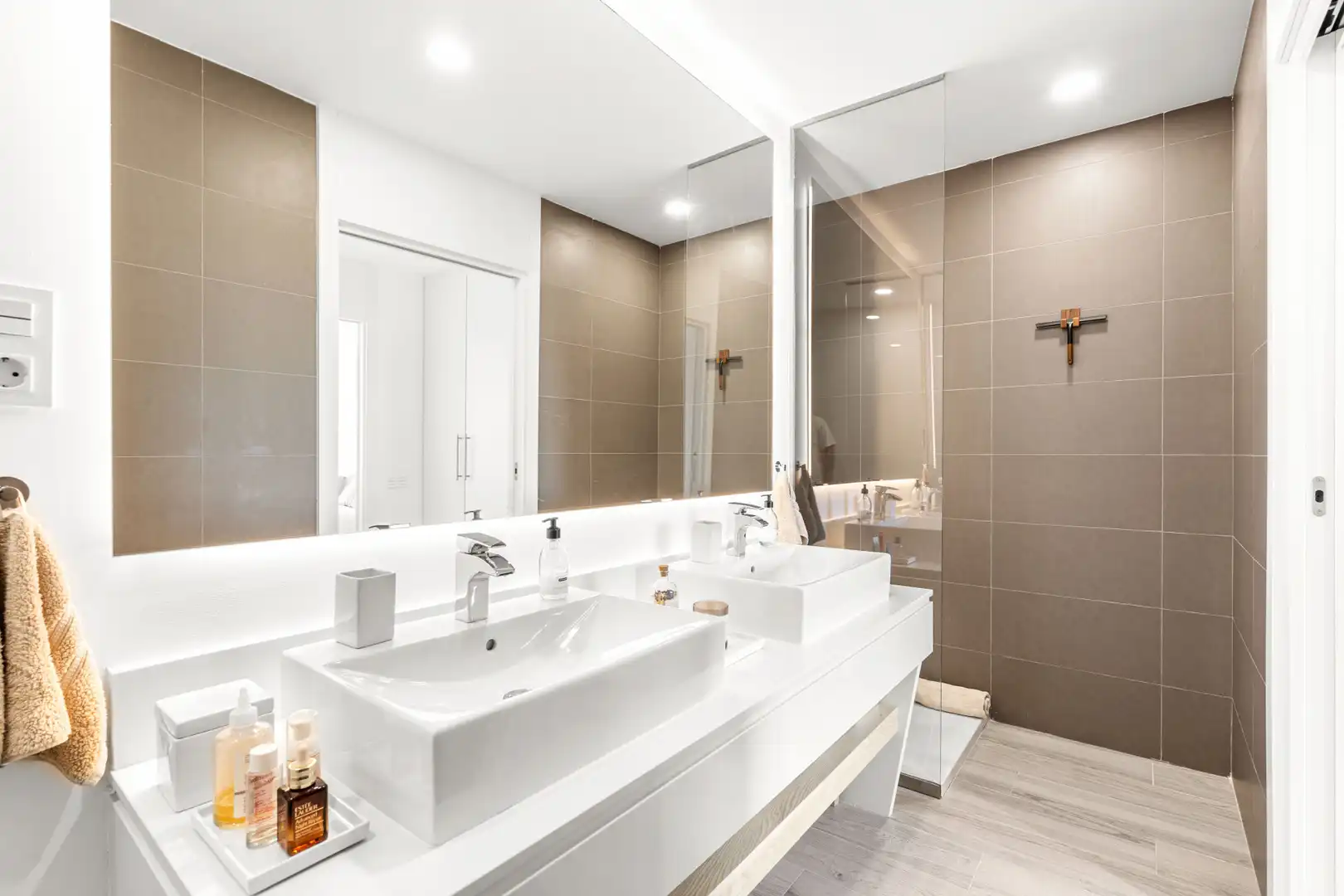 Baño de Casa adosada de alquiler en Estepona con Aire acondicionado, Terraza y Piscina