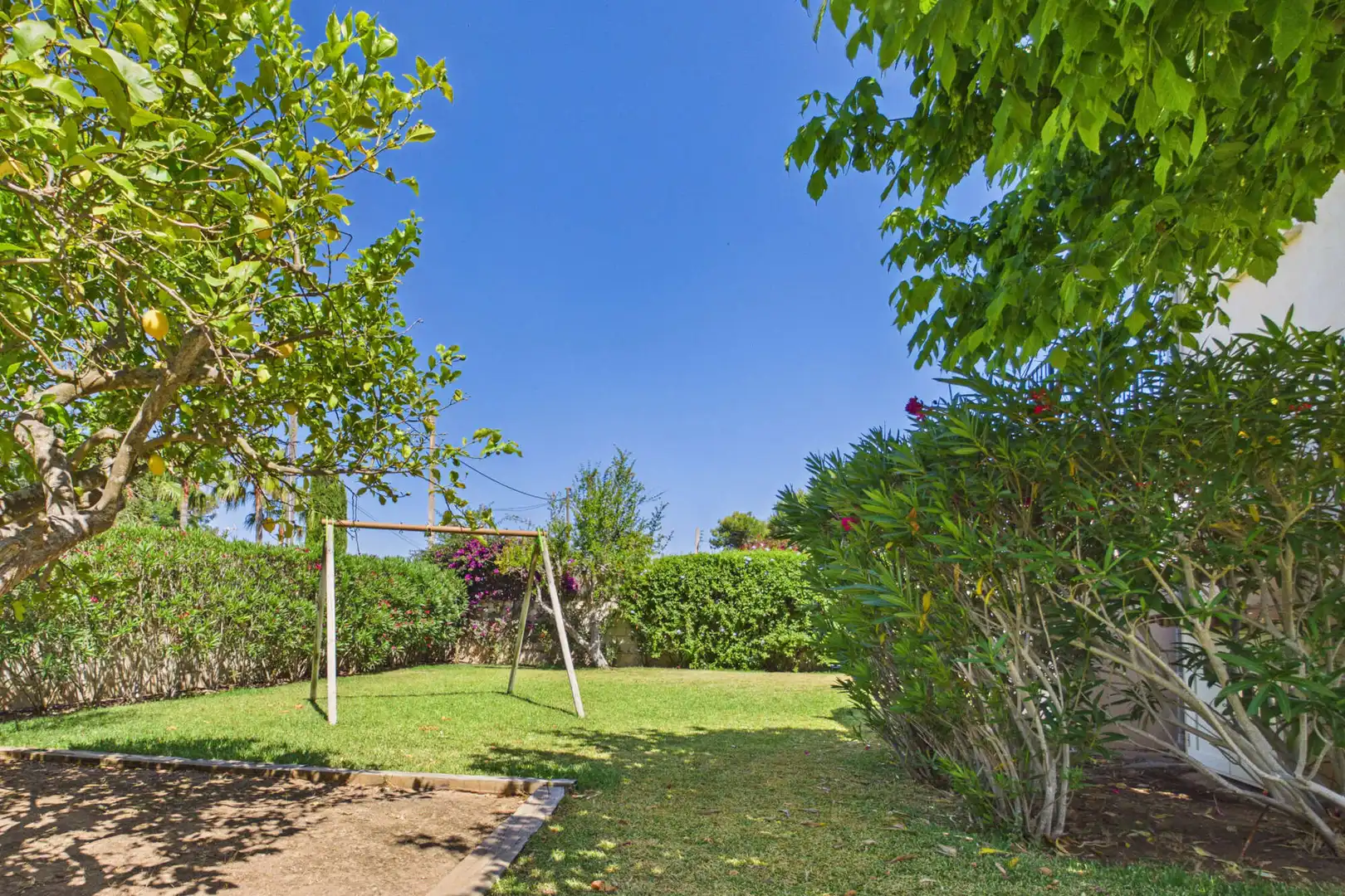 Jardín de Finca rústica en venta en Muro con Aire acondicionado, Terraza y Amueblado