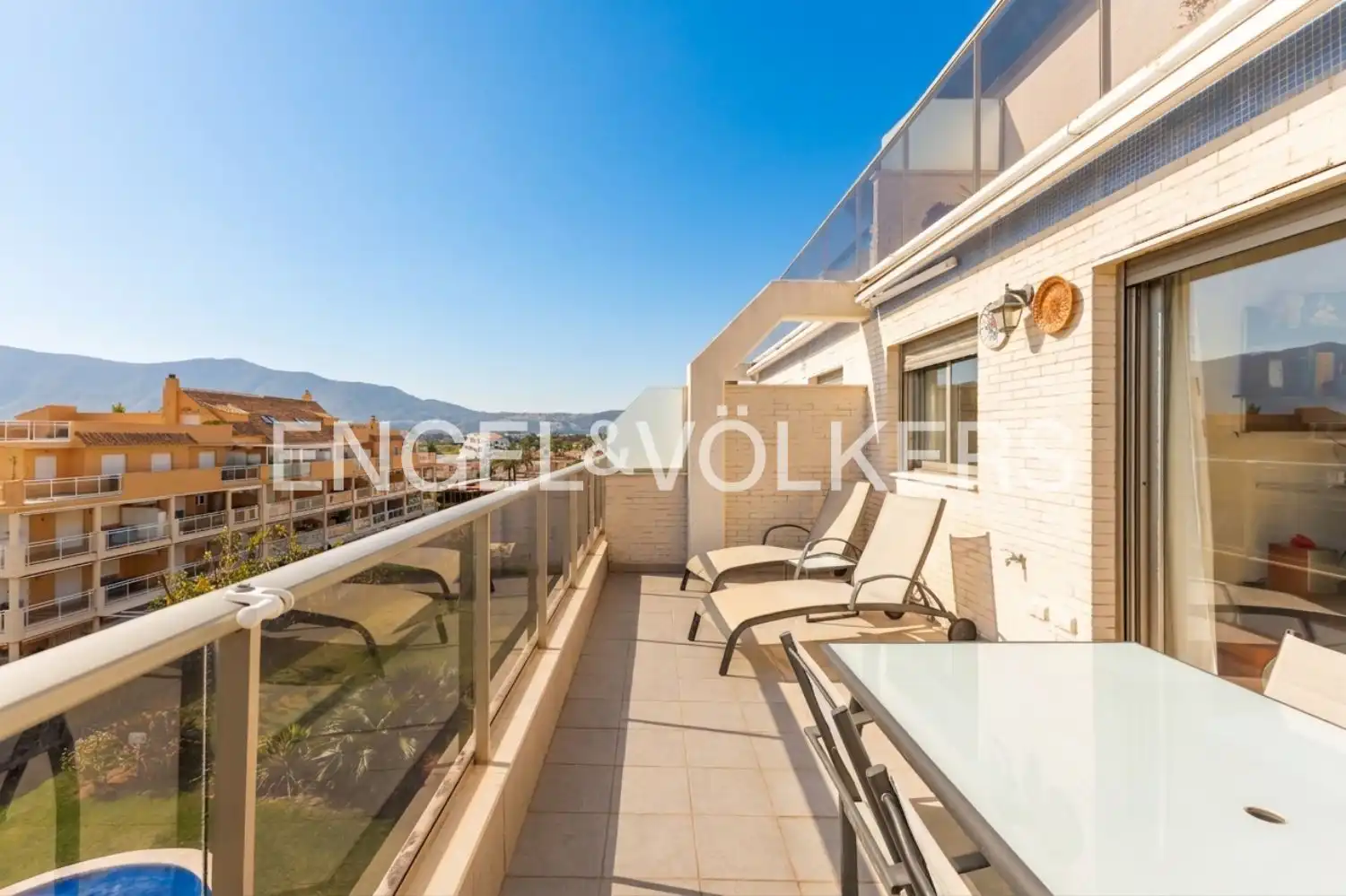 Terraza de Ático en venta en Dénia con Aire acondicionado, Calefacción y Jardín privado
