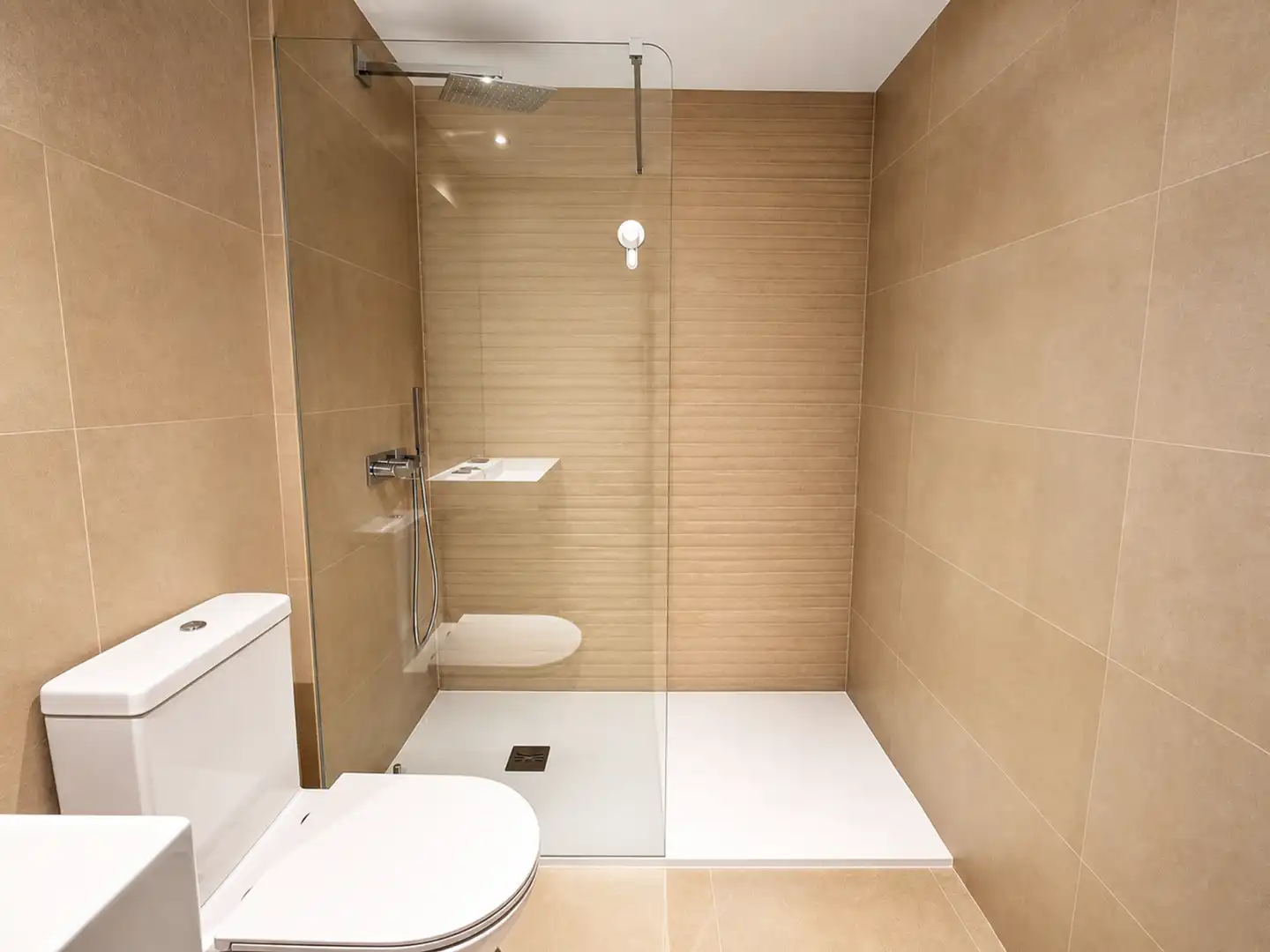 Baño de Planta baja en venta en Casares con Aire acondicionado, Jardín privado y Terraza