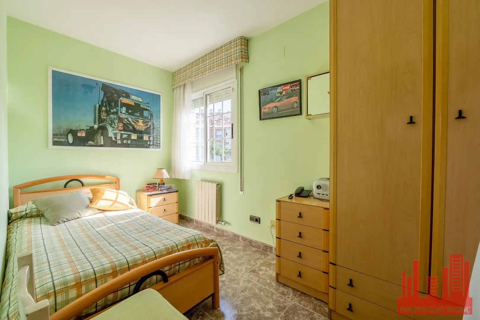 Habitación de Casa o chalet en venta en Sant Vicenç Dels Horts con Aire acondicionado, Calefacción y Terraza