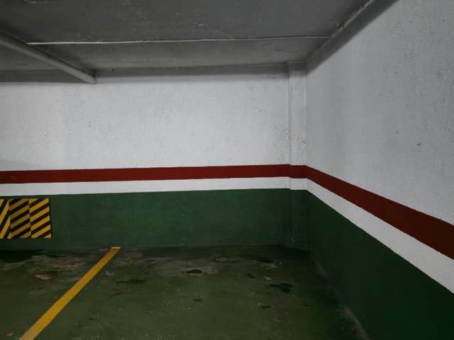 Garaje en Alquiler en Los Puentes Kalea, 6 en Las Arenas