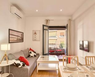 Sala d'estar de Apartament de lloguer en  Córdoba Capital amb Aire condicionat, Terrassa i Moblat