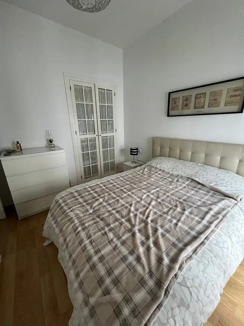 Habitación de Apartamento de alquiler en Sevilla con Aire acondicionado, Terraza y Amueblado
